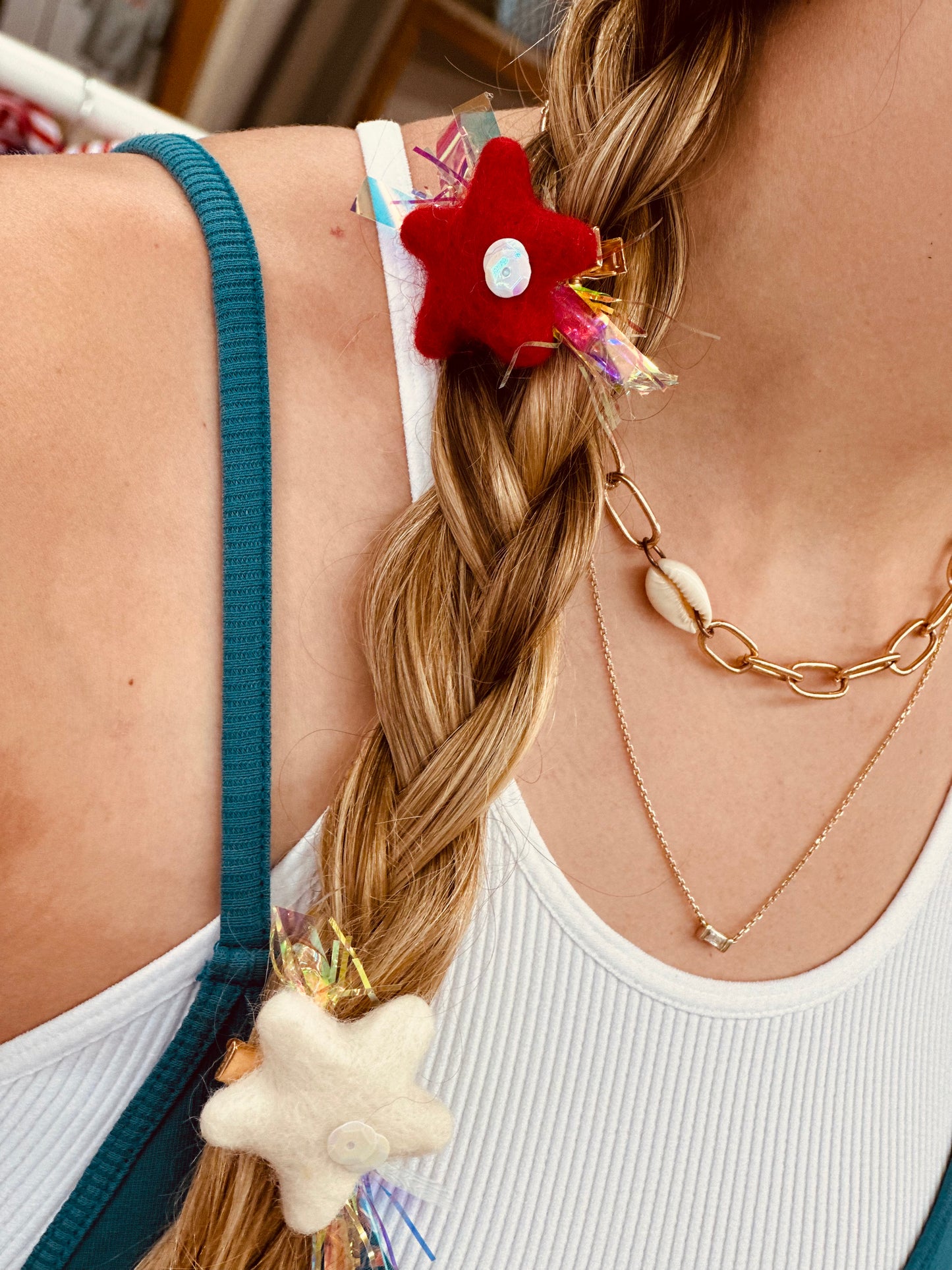 Sequin Star Tassel Clip | Red