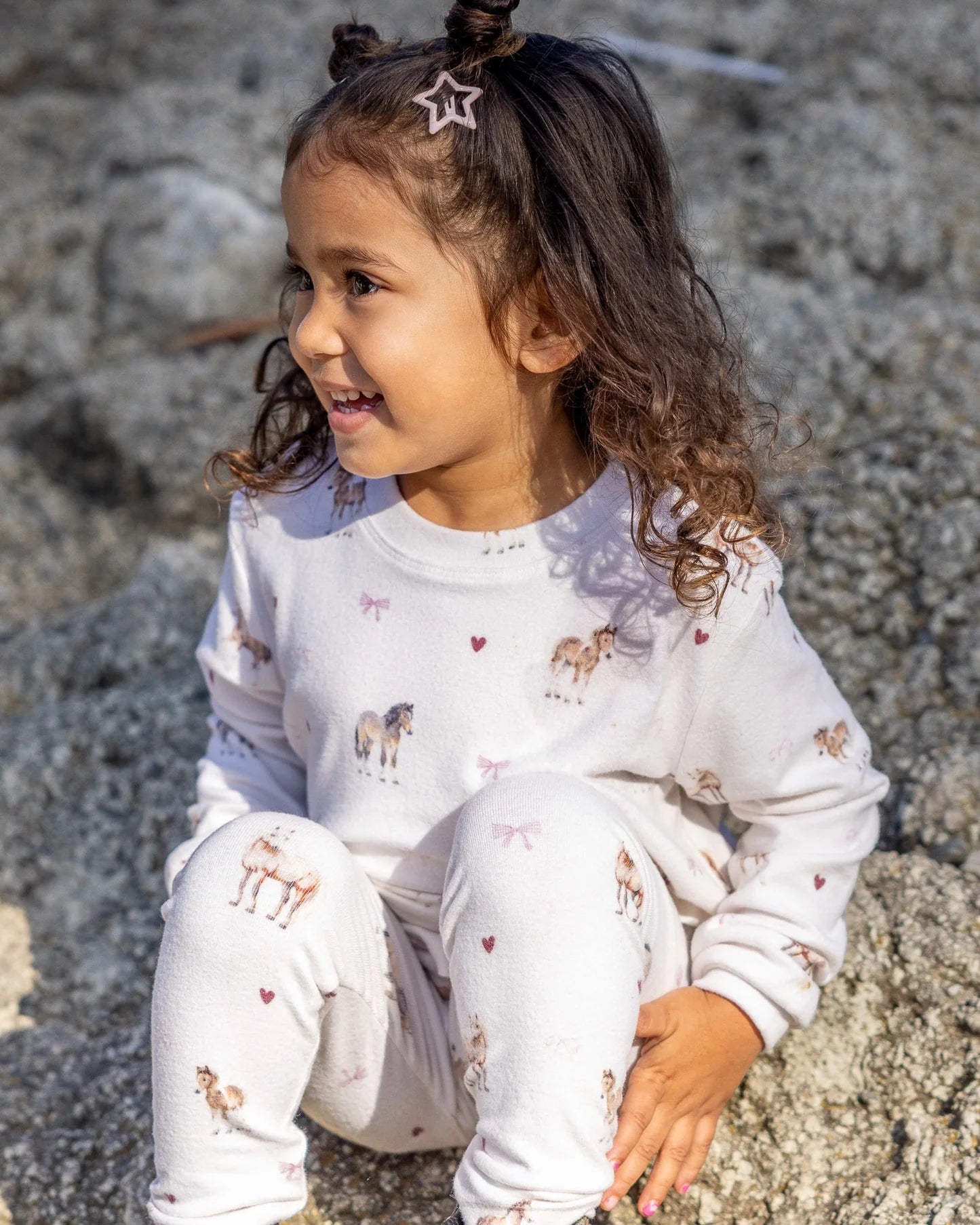 Ava Horse Hacci Set